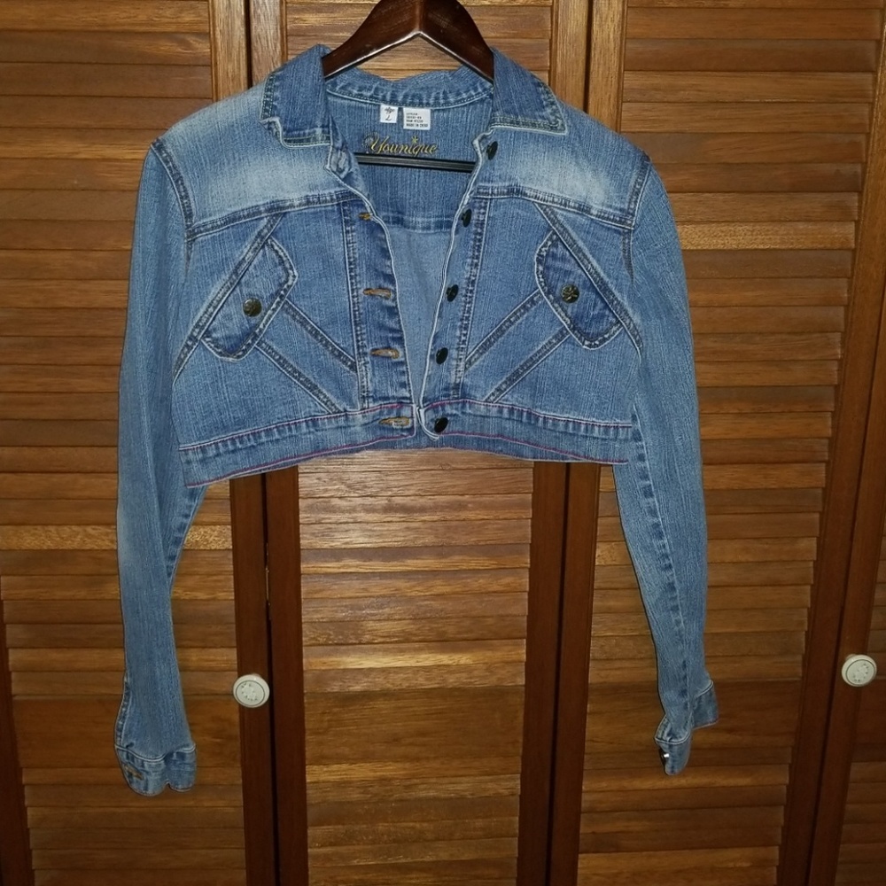 Crop denim jacket
